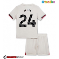 Otroške Nogometnih dresov Chelsea Reece James #24 Gostujoči 2025-26 Kratki rokavi (+ hlače)